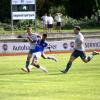 Bobingens Serhat Fidan (blaues Trikot) auf dem Weg zum 2:1-Siegtreffer. 