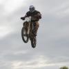 Seit 50 Jahren gibt es den Auto- und Motorradsportclub in Gablingen. Beim Motocross springen die Fahrerinnen und Fahrer teils meterhoch.