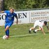 Marcel Bieber (blaues Trikot) spielte hier den Westheimer Fabio Miccoli aus.