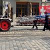 Beim Plärrerumzug war die Feuerwehr mit einer Abordnung dabei. Am Samstag, 14. September, findet ein großer Umzug der Feuerwehr in Augsburg statt. 