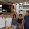 Freuen sich über das neue Schulzentrum in Rain: (von links) Direktor Christian Sattich, seine Stellvertreter Michael te Kock, Heidrun Printz, Rektorin Christina Ost,  Konrektorin Patricia Hippler und Projektleiter Josef Stuber in der Aula.