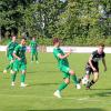 Die jungen Nördlinger sind in der Bezirksliga angekommen und wollen in Haunstetten die nächsten Punkte. Das Bild zeigt eine Szene des Spiels gegen Meitingen, am Ball in Grün ist Kilian Reichert, vorne links Jan Mielich, dahinter Luca Lechler und Luca Hopfauf.