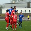 Im jüngsten Duell mit Türkspor Augsburg im Frühjahr unterlag der TSV Rain (in Blau, mit Tim Härtel, rechs) mit 0:2. Die Tillystädter wollen diesmal unbedingt Zählbares mitnehmen.