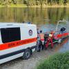 Mehrere Boote haben sich an der Schlösslwiese auf den Weg in Richtung Bergheim gemacht. 