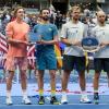 Tim Pütz (r) und Kevin Krawietz werden für die Final-Teilnahme bei den US Open geehrt. Max Purcell (l) und Jordan Thompson freuen sich über die Siegertrophäe.