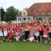 Das obligatorische Abschlussbild: Turniersieger Rasmus Neergaard-Petersen und WBGC-Geschäftsführer Korbinian Kofler mit den rund 120 Volunteers.