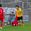 Abwehrchef Adnan Muminovic (rechts) brachte den TSV Gersthofen gegen den SV Wörnitzstein-Berg in Führung.