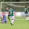 Bereits nach vier Minuten brachte Michael Meir den TSV Meitingen in Führung und konnte mit Daniel Deppner (Nummer 28) jubeln.  Die Horgauer Felix Häberl, Elias Schmid und Roland Ammann (von links) hatten das Nachsehen.