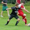 Der FC Marxheim-Gansheim (mit Nico Zinsmeister, rechts) hatte gegen den TSV Bäumenheim (mit Jago Heinisch) klar die Nase vorn.