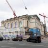 Die Baustelle Staatstheater soll ohne größere Zeitverzögerungen weiterlaufen, obwohl sich die Stadt von ihrem Architekten getrennt hat, sagt Augsburgs Baureferent Steffen Kercher. 