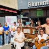 Die Landkreis-Jugendkulturtage Cooltur und das Dillinger Kino boten am Wochenende einen Blick hinter die Kulissen des Filmtheaters Dilli, günstige Eintrittspreise und vor dem Kino ein Klavier zum freien Spielen. 