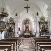 Blick in das Innere der Wallfahrtskirche. Auch aus dieser Perspektive sind Risse zu sehen. 