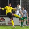 Der frühere Stätzlinger Robin Widmann (links) traf beim 4:2-Sieg des TSV Gersthofen gegen seinen Ex-Verein zum 2:0. Hier ist der Angreifer im Zweikampf mit Alexander Meixner.