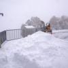 Während auf der Zugspitze mehrere Zentimeter zustande kamen, droht anderswo im Süden derweil Gefahr durch anhaltenden Regen.