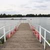 Die Saison war nicht gerade einfach. Hochwasser, Hitzerekorde und Blaualgen haben dem Baggersee in Friedberg zugesetzt. Kurzzeitig waren Teile des Ufers und auch der ganze See gesperrt.