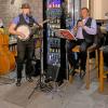 Hellmairs: Die Band "12th Street Jazz Connection" spielt auf zum Anstich. 