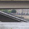 Das Hochwasser an der eingestürzten Carolabrücke in Dresden.