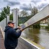 Entlang der Elbe in Tschechien wurde eine Hochwassermauer errichtet.