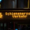 Nicht immer hat der Schülertransport an den ersten Schultagen im Rahmen des Schienenersatzverkehrs am Ammersee geklappt.