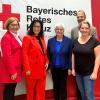 DRK-Präsidentin Gerda Hasselfeldt (Mitte) traf bei ihrem Besuch in Landsberg (von links) Marianne Asam (ehemalige Leiterin soziale Dienste), Margit Horner-Spindler (stellvertretende Landrätin), Bianca Dittrich (Flüchtlings- und Integrationsberaterin BRK Landsberg) und Andreas Lehner (Kreisgeschäftsführer BRK Landsberg).