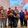 Beim Besuch von Gerda Hasselfeldt (Dritte von rechts) gab es auch Ehrungen. So sehen sind (von links) Michael Vivell, Renate Grenwelge, Brigitte Herrmann, Ali Rezayi, Coralie Gandin, Andreas Lehner, Bianca Dittrich, Marianne Asam und Margit Horner-Spindler.