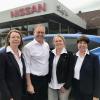 Sabine, Bernd, Andrea und Brigitte Siegner vom gleichnamigen Autohaus aus Kötz-Ebersbach freuen sich auf die Premiere des neuen Nissan X-Trail. 