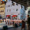 Oberbürgermeister David Wittner hat auf der Bühne des Marktplatzes das erste Nördlinger Kulturfestival eröffnet.