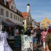 Zahlreiche Menschen nutzten das herrliche Septemberwetter für einen Bummel über den Matthäusmarkt. Auf dem Marienplatz gab es einen Einblick in die Geschichte der Feuerwehr. 