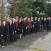 Das Lindauer Vokalensemble singt bei der Uraufführung von Meinrad Schmitts Stücken in der Sielenbacher Wallfahrtskirche.