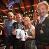 Die bekannte Riege der Wiesn-Promis - mit Schwarzenegger und Gottschalk.