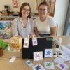 Nadine Stückle und Annika Vorig sind Lehrerinnen für Deutsch als Zweitsprache an der Grundschule Neuburg-Ost. Spielerisch vermitteln sie den Kindern Freude am Sprechen und jede Menge neue Wörter. Koala Leo darf dabei nicht fehlen.