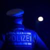 Die Polizei will in Langweid einen Mann festnehmen. Der reagiert mit Widerstand. 