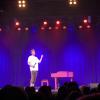 In wadenlanger Lederhose trat Luke Mockridge vor das Münchner Publikum.