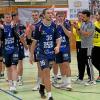 Zufrieden verabschieden sich die Bezirksoberliga-Handballer des TSV Niederraunau von ihren Fans: Das erste Saison-Heimspiel wurde nach einer starken Vorstellung klar gewonnen.