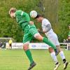 Raphael Schimunek (links) und der TSV Zusmarshausen behielten gegen die SpVgg Westheim (rechts Shkar Zeman) nur knapp die Oberhand.