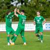 Kilian Reichert (links) gelang das Tor zum 1:0. Da feierten seine Teamkollegen gerne mit ihm.