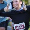 Tausende Menschen sind beim Einstein-Marathon am Sonntag bei bestem Wetter durch Ulm und Neu-Ulm gejoggt. 