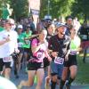 Tausende Menschen sind beim Einstein-Marathon am Sonntag bei bestem Wetter durch Ulm und Neu-Ulm gejoggt. 