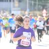 Tausende Menschen sind beim Einstein-Marathon am Sonntag bei bestem Wetter durch Ulm und Neu-Ulm gejoggt. 