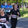 Tausende Menschen sind beim Einstein-Marathon am Sonntag bei bestem Wetter durch Ulm und Neu-Ulm gejoggt. 