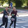 Tausende Menschen sind beim Einstein-Marathon am Sonntag bei bestem Wetter durch Ulm und Neu-Ulm gejoggt. 