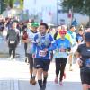 Tausende Menschen sind beim Einstein-Marathon am Sonntag bei bestem Wetter durch Ulm und Neu-Ulm gejoggt. 