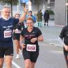 Tausende Menschen sind beim Einstein-Marathon am Sonntag bei bestem Wetter durch Ulm und Neu-Ulm gejoggt. 