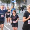 Tausende Menschen sind beim Einstein-Marathon am Sonntag bei bestem Wetter durch Ulm und Neu-Ulm gejoggt. 