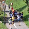 Tausende Menschen sind beim Einstein-Marathon am Sonntag bei bestem Wetter durch Ulm und Neu-Ulm gejoggt. 