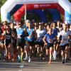 Tausende Menschen sind beim Einstein-Marathon am Sonntag bei bestem Wetter durch Ulm und Neu-Ulm gejoggt. 