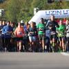 Tausende Menschen sind beim Einstein-Marathon am Sonntag bei bestem Wetter durch Ulm und Neu-Ulm gejoggt. 