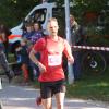 Tausende Menschen sind beim Einstein-Marathon am Sonntag bei bestem Wetter durch Ulm und Neu-Ulm gejoggt. 