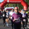 Tausende Menschen sind beim Einstein-Marathon am Sonntag bei bestem Wetter durch Ulm und Neu-Ulm gejoggt. 