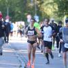 Tausende Menschen sind beim Einstein-Marathon am Sonntag bei bestem Wetter durch Ulm und Neu-Ulm gejoggt. 